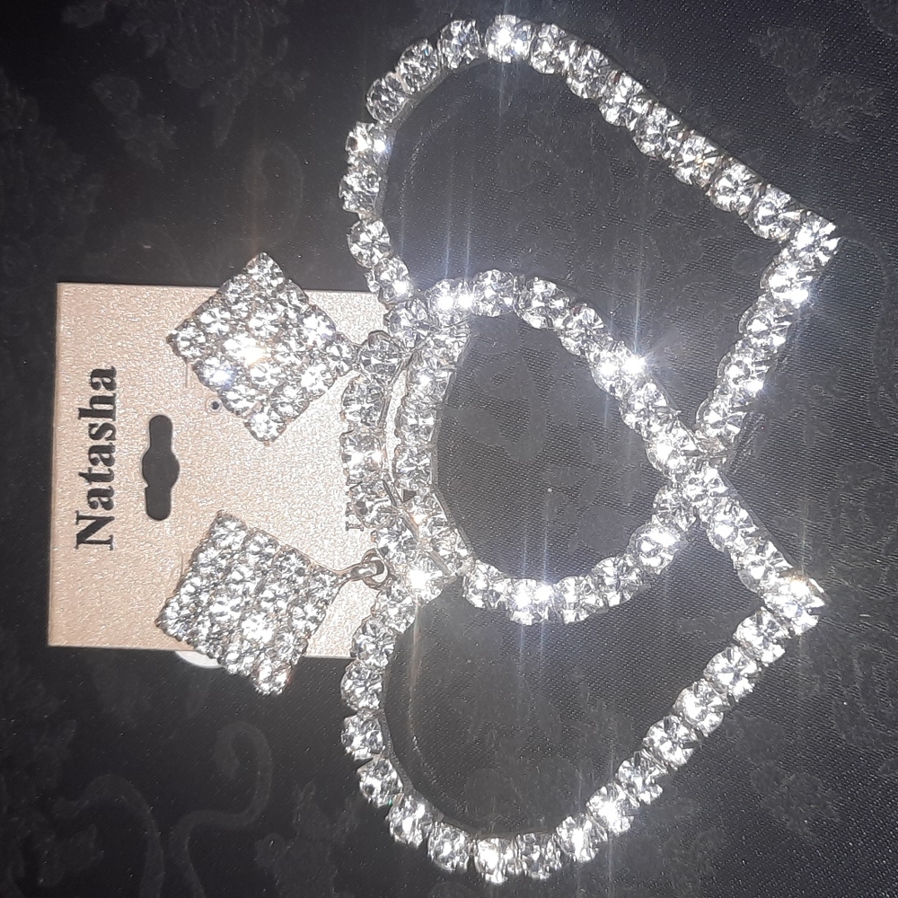 Natasha big bling Heart earrings.
